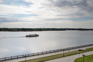 Bright summer day in the Strelka of Yaroslavl Beautiful landscaping of the Park on the embankment of the Volga and Kotorosl in Yaroslavl