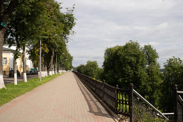 Fototapeta na wymiar Yaroslavl. Volga embankment. Governor's garden. Old fence