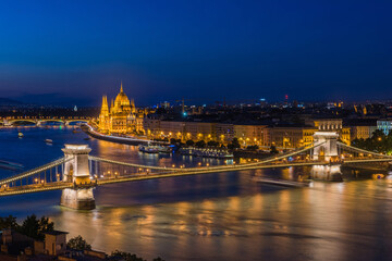 Fototapeta na wymiar Beautiful panoramic view of Budapest cityscape with the Chain Bridge and the Hungarian Parliament at night