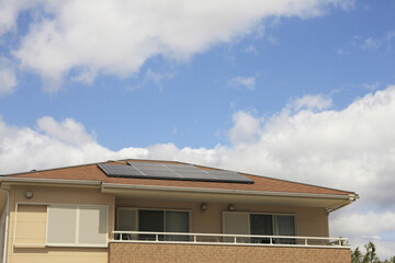 ソーラーパネルの屋根