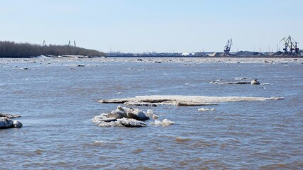 Obraz premium Ice in the Ob River, Russia. The landscape is deep.