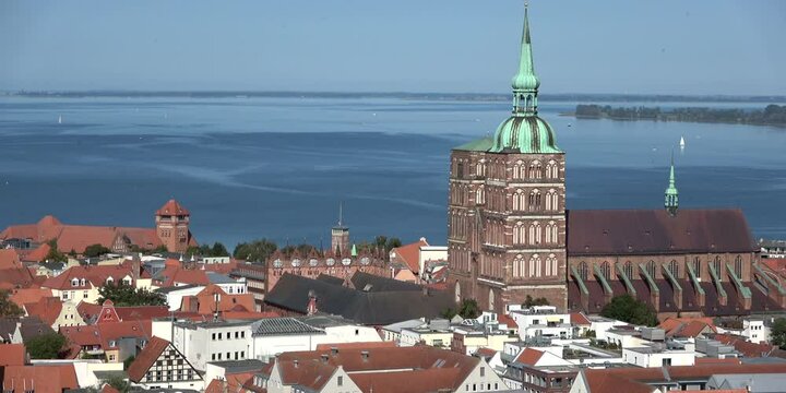 St. Nikolai Kirche und Stadtansicht von Stralsund