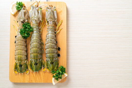 fresh mantis shrimp with lemon