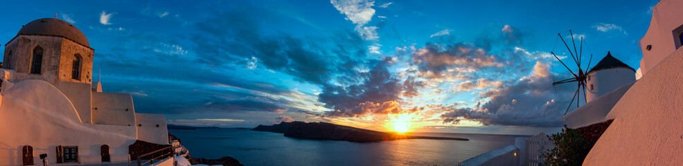 Sunset in the village of Oia on the Greek island of Santorini