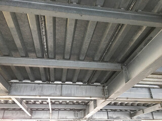 鉄骨建築物の天井