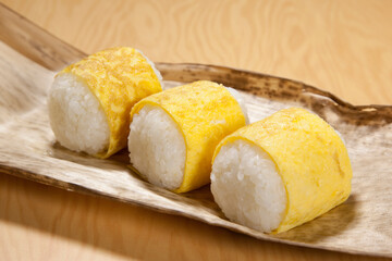 卵巻きおむすび