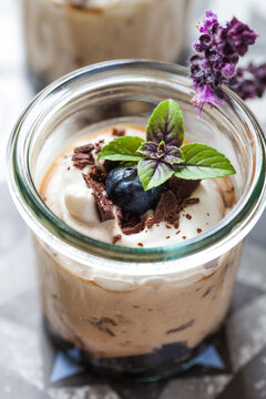 Westf&auml;lische Herrencreme, Cremedessert mit Rum und Schokolade