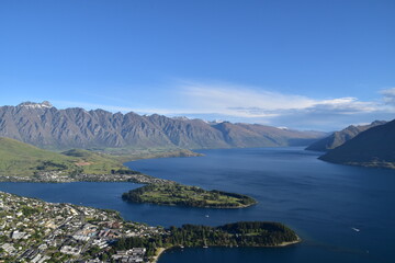 Obraz premium The view of mountains in Queenstown, New Zealand