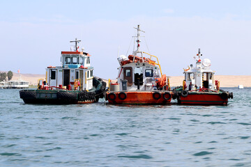 Fototapeta premium Peruvian fishing boats in the ocean
