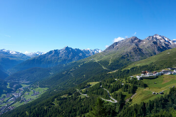 Obraz premium Hochsölden Dorf am Berg