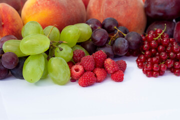 Obraz na płótnie Canvas fruits and berries