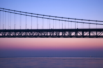 明石海峡大橋の夜明け
