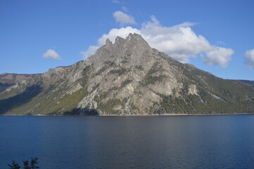 Obraz premium Hiking in the mountains and around the lakes of Bariloche and San Martin in Argentina