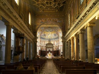 Fototapeta premium Basilica of Santa Maria in Trastevere, central nave