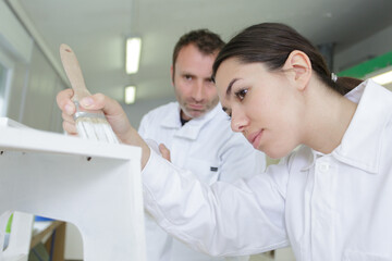 apprentice painting table in white color