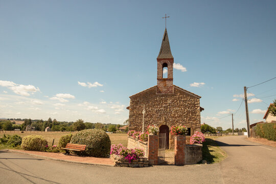  Chapelle de la Noaille &agrave; Saint-Pierre-la-Noaille dans la Loire