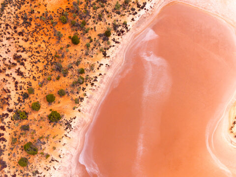 The shoreline of Lake Baladjie seen from above