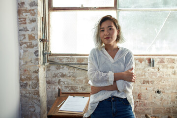 Event coordinator planning styled photoshoot