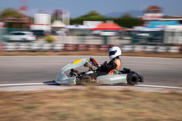 Karting races with the pan technique (Go-Kart)