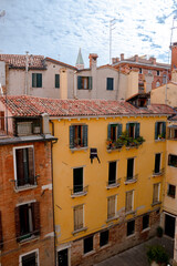 Fototapeta na wymiar The classically mediterranean style buildings of Venice on a spring morning