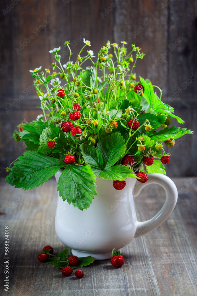 Poster bouquet of wild strawberry