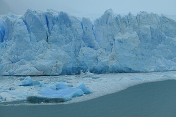 Fototapeta na wymiar perito moreno glacier country