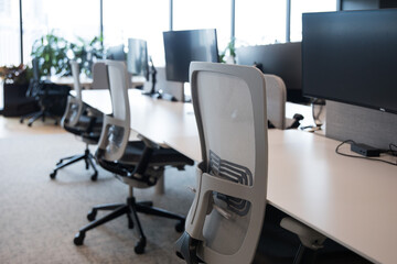 Office with a view of the cityscape from the near by window with plenty of natural light modern office fitout