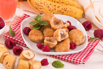 Banana fritters.