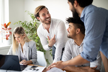 Presentation in consulting seminar about business strategy in office