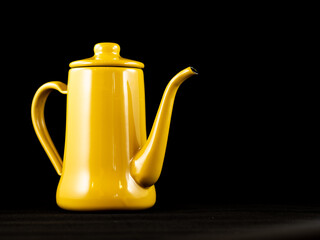 黄色いコーヒーポット