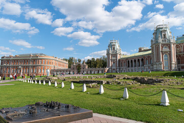 Fototapeta premium Tsaritsyno Palace in sunny day