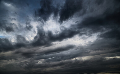 Fototapeta premium beautiful dark dramatic sky with stormy clouds