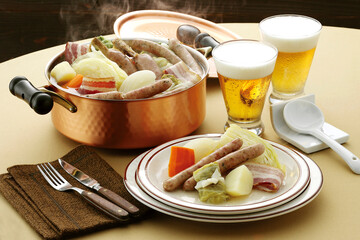 ソーセージ入りポトフ鍋