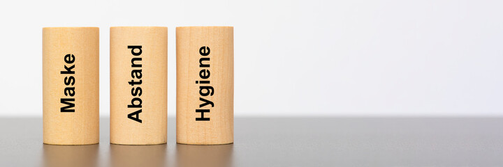 Maske, Abstand und Hygiene gegen Coronavirus Covid-19