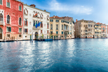 Fototapeta na wymiar Scenic architecture along the Grand Canal in Venice, Italy