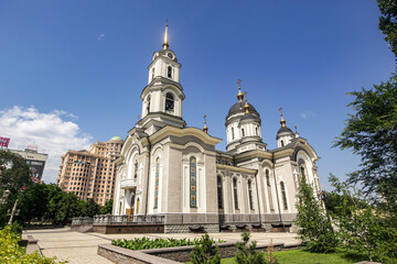 Fototapeta na wymiar Orthodox Transfiguration Cathedral in the center of Donetsk, Ukraine. June 2012