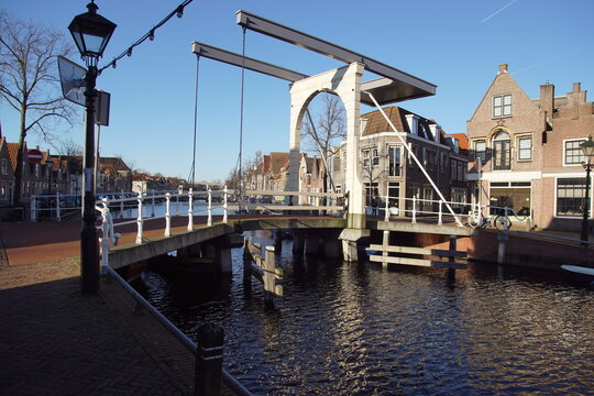 Staffelgiebel Bilder Durchsuchen 2,919 Archivfotos,