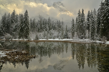 Winterlandschaft am Hintersee bei Ramsau