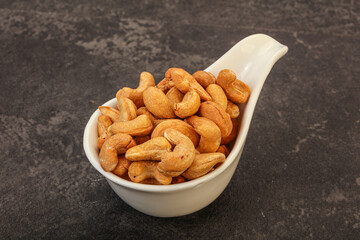 Cashew heap in the bowl
