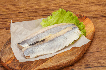 Herring fillet with salad leaves