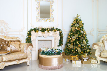 Obraz na płótnie Canvas Luxury living room interior decorated with chic Christmas tree.