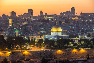 Fototapeta na wymiar panorama of jerusalem from the mount of olives at night, israel
