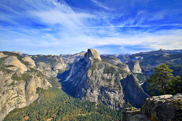Fototapeta na wymiar Yosemite National Park in November