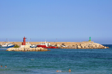 Obraz premium Puerto y faro de Villajoyosa, Alicante, España