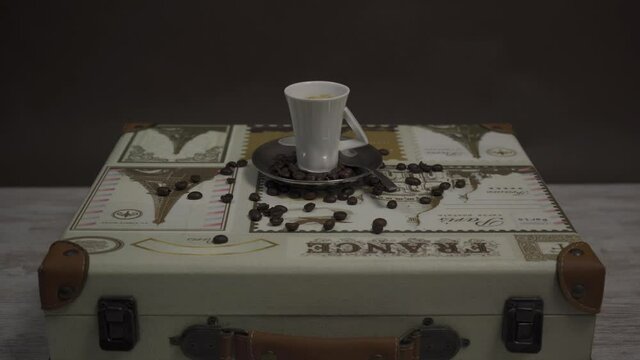 coffee cup tilt 