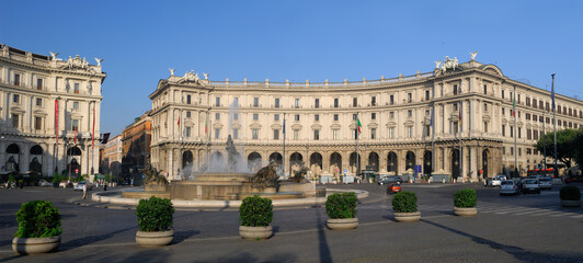 Fototapeta na wymiar Panorama of Piazza della Republica with Fountain of the Naiads