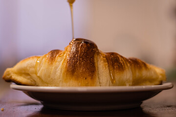 medialunas de masa manteca al horno típicas para desayuno merienda de panadería tradicional...