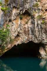 ボスニア・ヘルツェゴビナ　ブラガイの洞窟