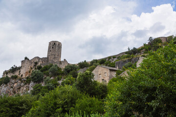 Fototapeta na wymiar ボスニア・ヘルツェゴビナ　ポチテリの要塞 