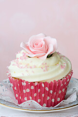 Fototapety  Rose cupcake